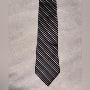 Claiborne Elegant Black and Gray Diagonal Tie
